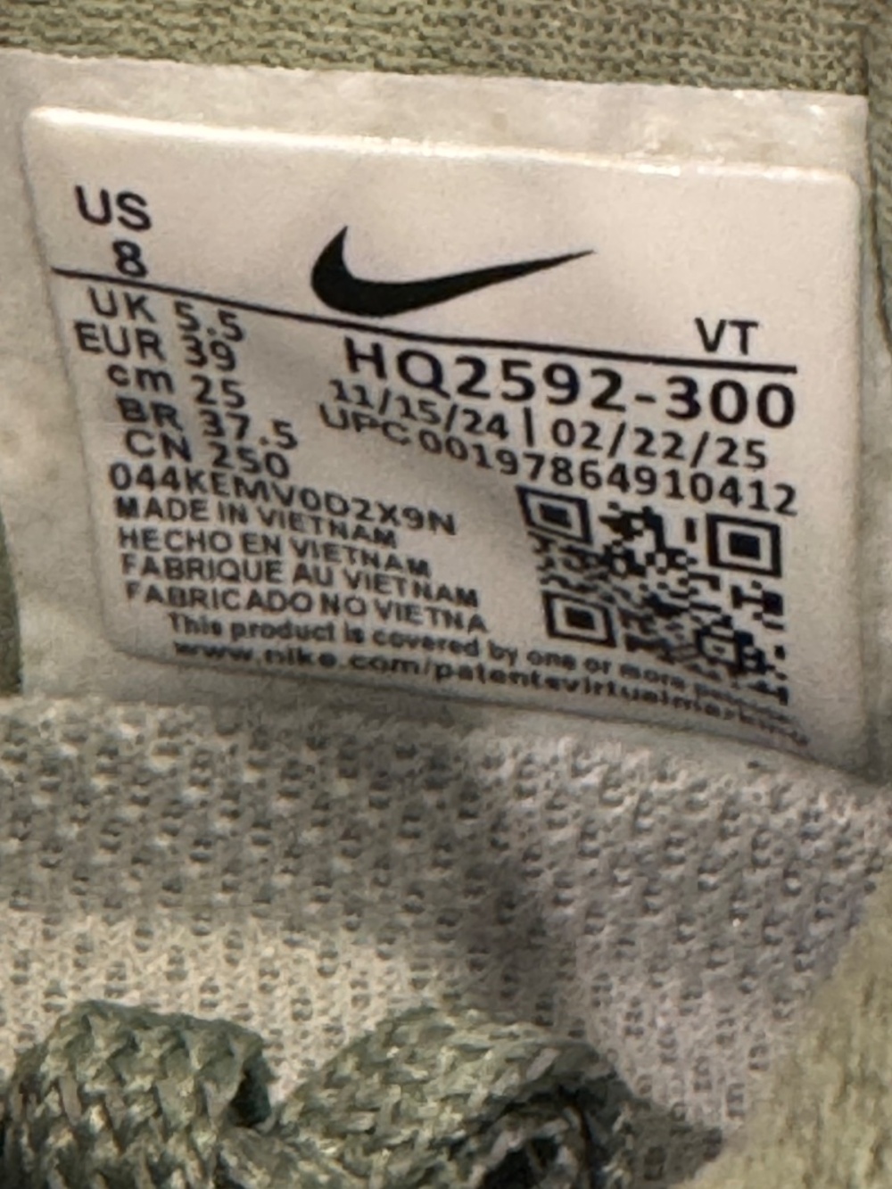 Women’s Pegasus Premium - Picture 4 of 5